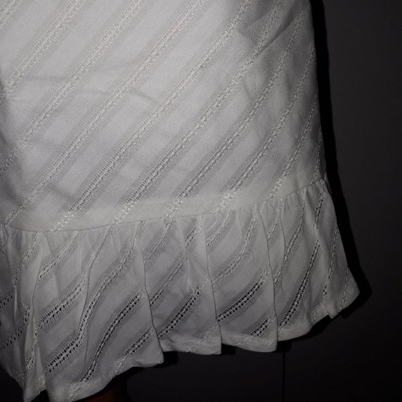 NWOT ROXY XL Cotton Eyeletish Mini Skirt/Beach cover - Picture 2 of 4
